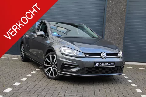 Volkswagen Golf 1.5 TSI Highline Business R Full LED | Apple Carplay | Afneembare trekhaak | Stoelverwarming | Alcantara bekleding | R-Line Volkswagen Golf 1.5 TSI Highline Business R Full LED | Apple Carplay | Afneembare trekhaak | Stoelverwarming | Alcantara bekleding | R-Line