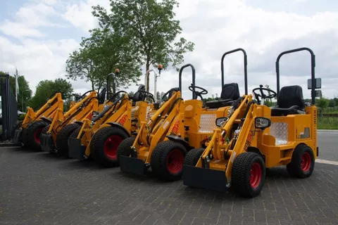 Offici&euml;le Dealer van Knikmops minishovels!