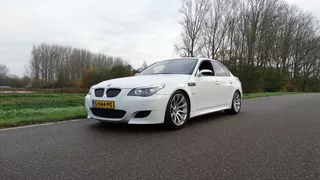 BMW 5 Serie M5 - E60 - V10