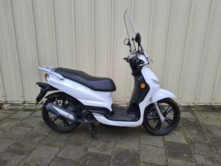 Peugeot tweet