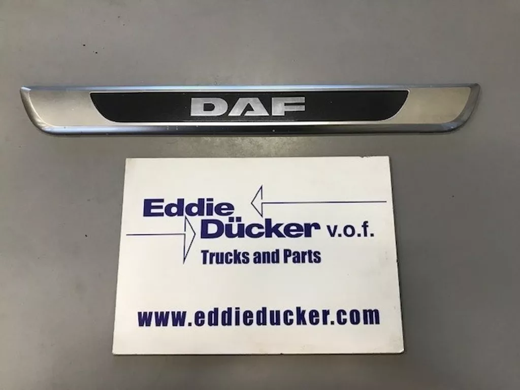 DAF 2140259 DAF EMBLEEM XF106 (NEW)