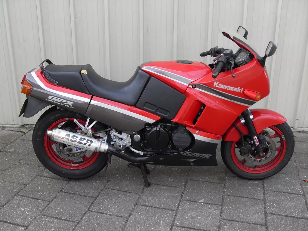 Kawasaki GPX 600 R