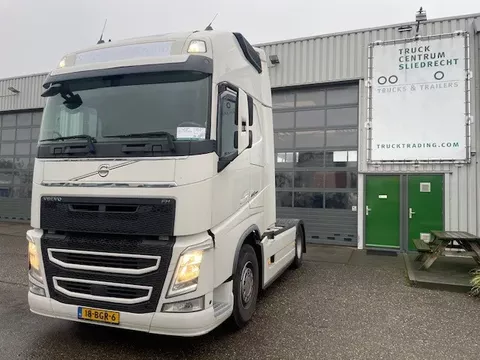 Volvo FH 460 Globetrotter XL,2x tank,460 HP,VEB retarder,NL truck