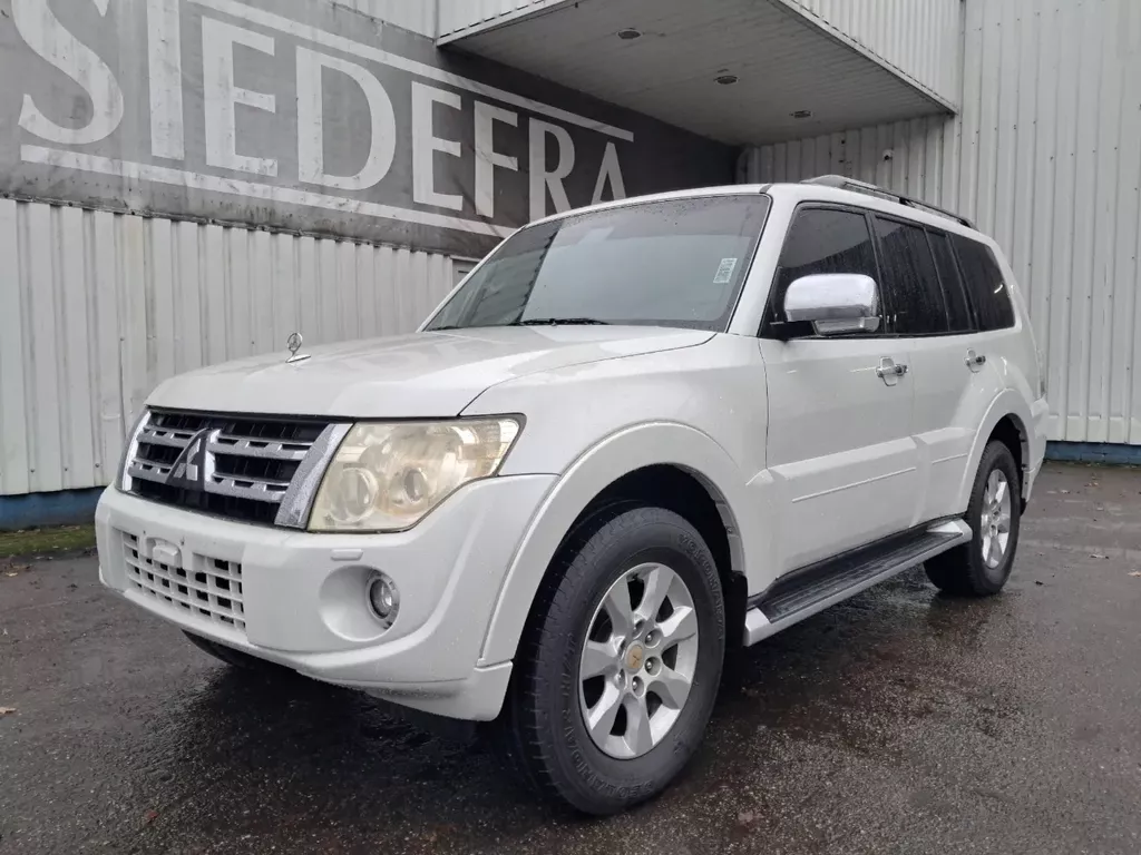Mitsubishi Pajero GLS 3.5 - V6 , 4x4 , 7 Pers., Full Option