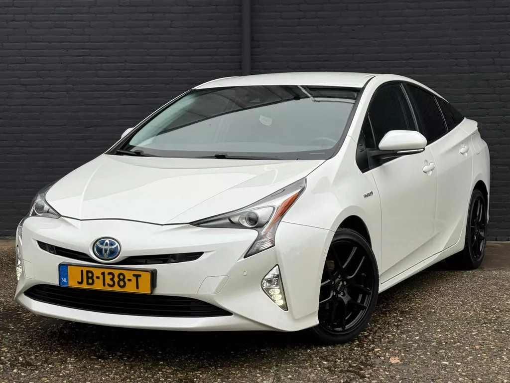 Toyota Prius 1.8 Executive NAVI | PDC | CAMERA | LEDER | TREKHAAK | AIRCO | NWE APK