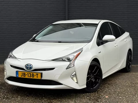 Toyota Prius 1.8 Executive NAVI | PDC | CAMERA | LEDER | TREKHAAK | AIRCO | NWE APK