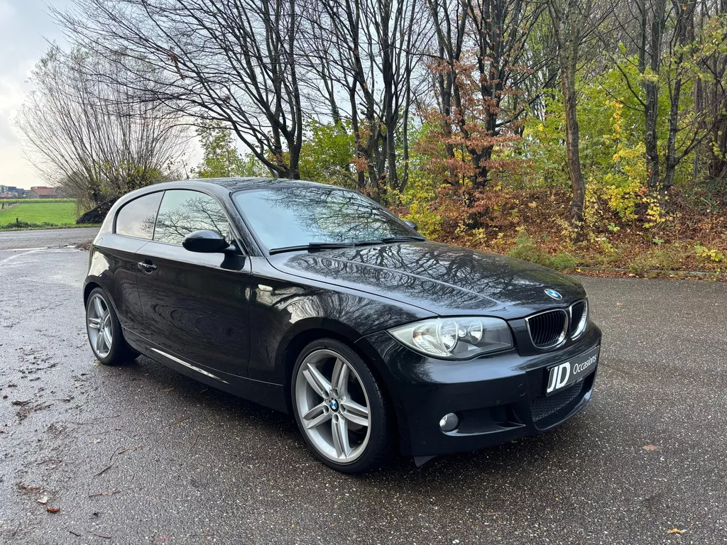 BMW 1-serie 116i Introduction | M-Pakket | 18'' | APK 12-2026