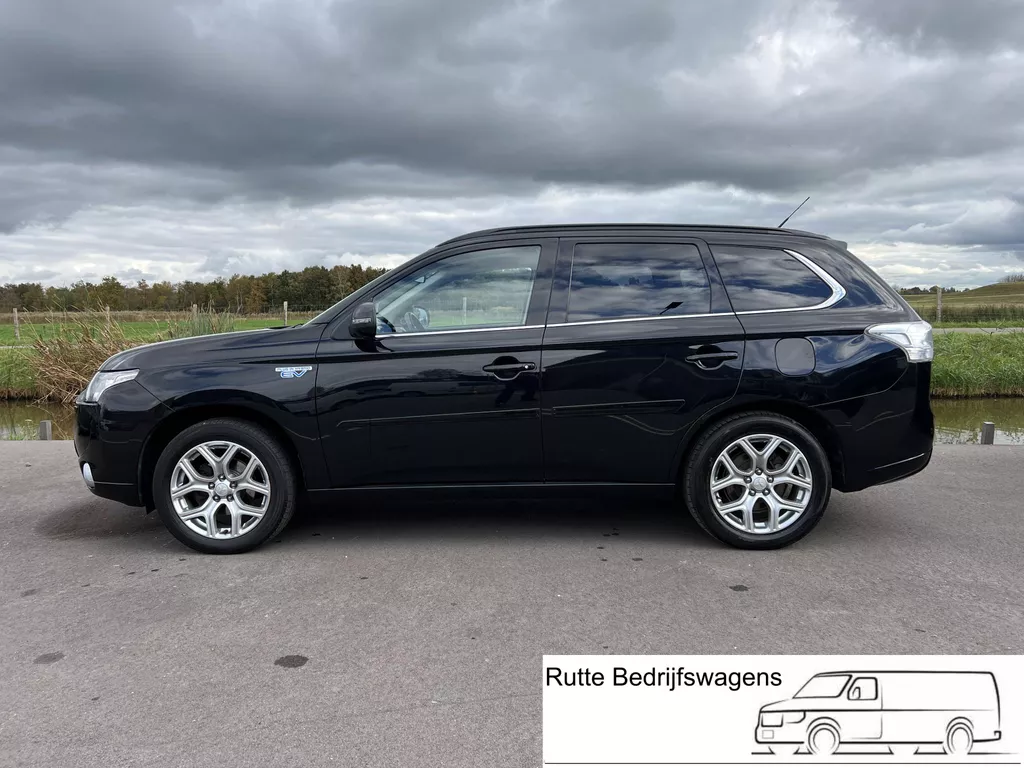 Mitsubishi Outlander 2.0 PHEV Instyle+ 1e eigenaar dealer onderhouden!