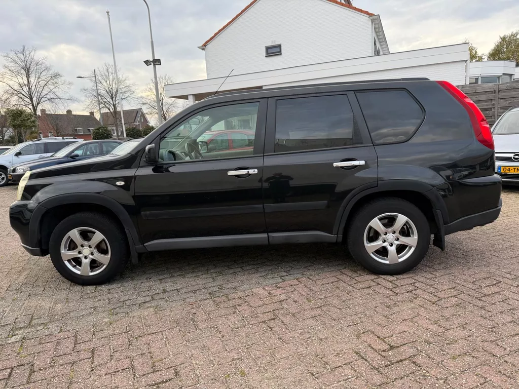 Nissan X-Trail 2.5,124kw/169pk,AUT.LE,4WD: 3950,-