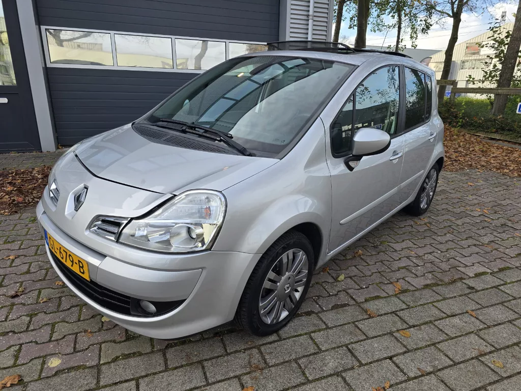Renault Modus 1.6 16V Night&amp;Day Pano Automaat