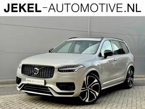 Volvo XC90 2.0 T8 Longrange B&amp;W, Luchtvering, HUD, 22&quot; LM velgen, 360 camera, enz