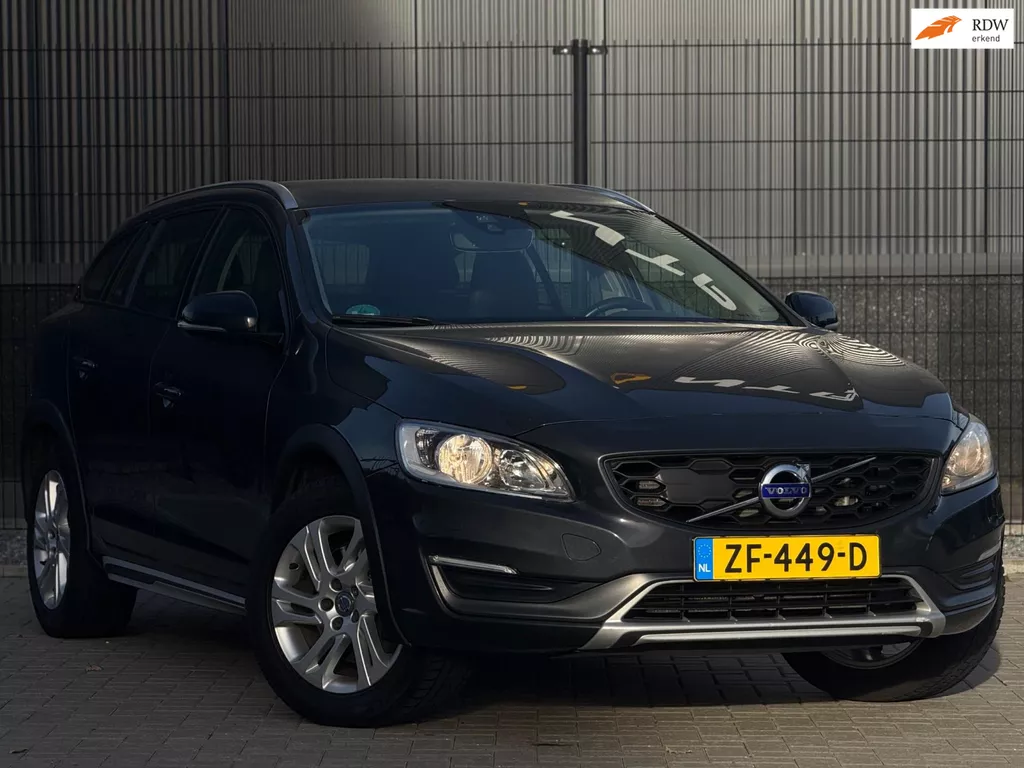 Volvo V60 Cross Country 2.0 D3|Leer|Trekhaak|Cruise|Navi