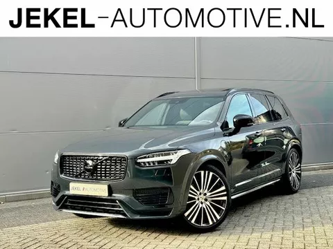 Volvo XC90 2.0 T8 Recharge R-Design LongRange Luchtvering, Panoramadak, Black Pack, 22&quot; LM velgen, Camera, H/K, enz