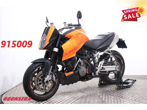 KTM 990 SuperDuke +Paddock stand +extra uitlaat +extra spiegelset!