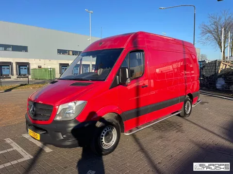 Mercedes-Benz Sprinter 210 CDI NL Car - Manual - L2H2 - APK/TUV - Low KM T07113