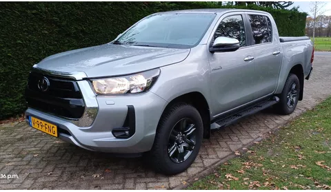 Toyota HiLux 2.4 D-4D Double Cab Professional handgeschakeld BPM VRIJ