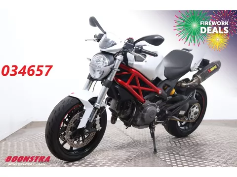 Ducati Monster 796 Akrapovic Lap Timer!