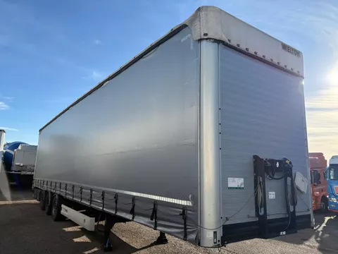 Mega Wielton volume 100 m3, Edscha curtainside SAF-Discbrakes Nieuwstaat