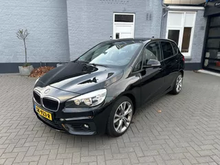 BMW 2-serie Active Tourer 220i | AUTOMAAT | NAVI | HEAD UP | KEYLESS |