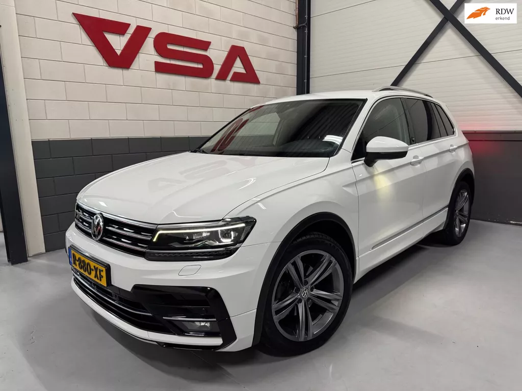 Volkswagen Tiguan 1.4 TSI ACT Highline Business R|Trekhaak|Stoelvw|DSG|Carplay|Winterbanden|Cruise|elektrsche achterklep