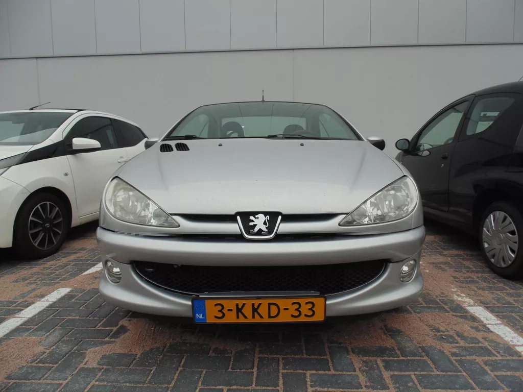 Peugeot 206 CC 1.6-16V trekha airco apk 06-2026