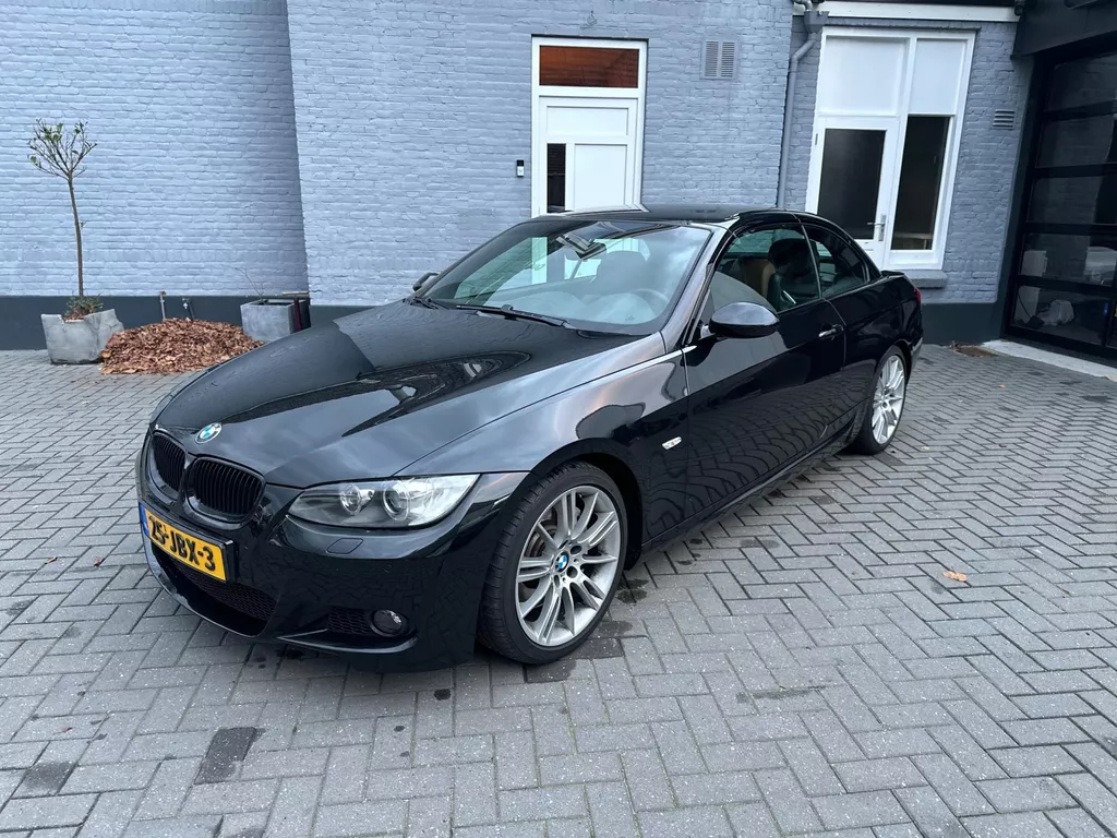 BMW 3-serie Cabrio 330i | M PAKKET | LEER | XENON | KEYLESS | NAVI |