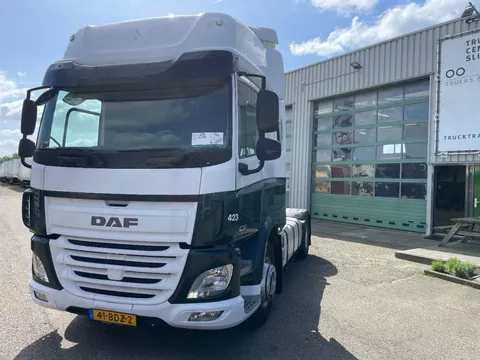 DAF 400 CF Euro 6/Sleepcabine/Dutch truck