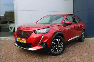 Peugeot e-2008 EV Allure Pack 50 kWh Airco Navi Camera Carplay Dealer onderhouden