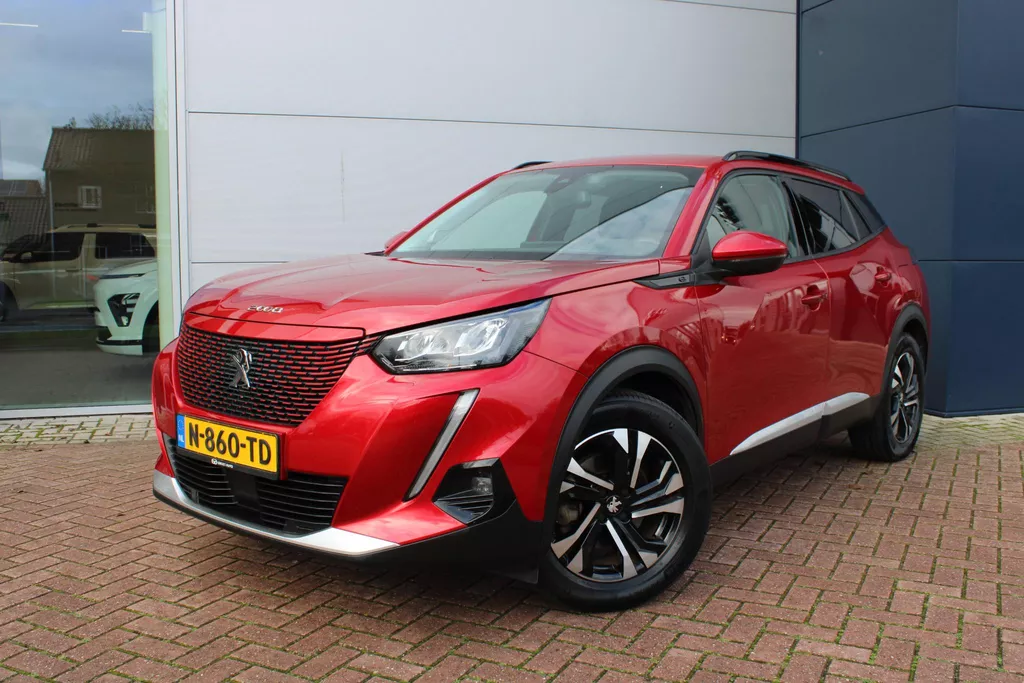 Peugeot e-2008 EV Allure Pack 50 kWh Airco Navi Camera Carplay Dealer onderhouden