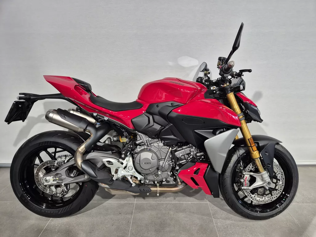 Ducati Streetfighter V2 S