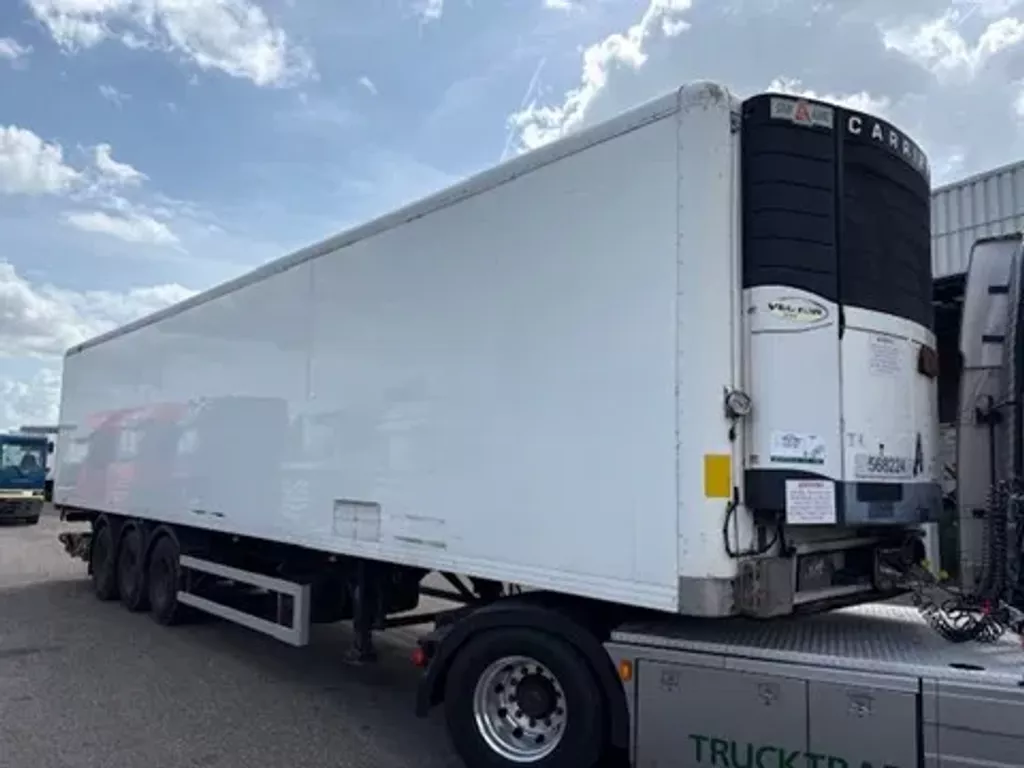 Gray &amp; Adams and Carrier Vector ,BPW axles, roller shutter door