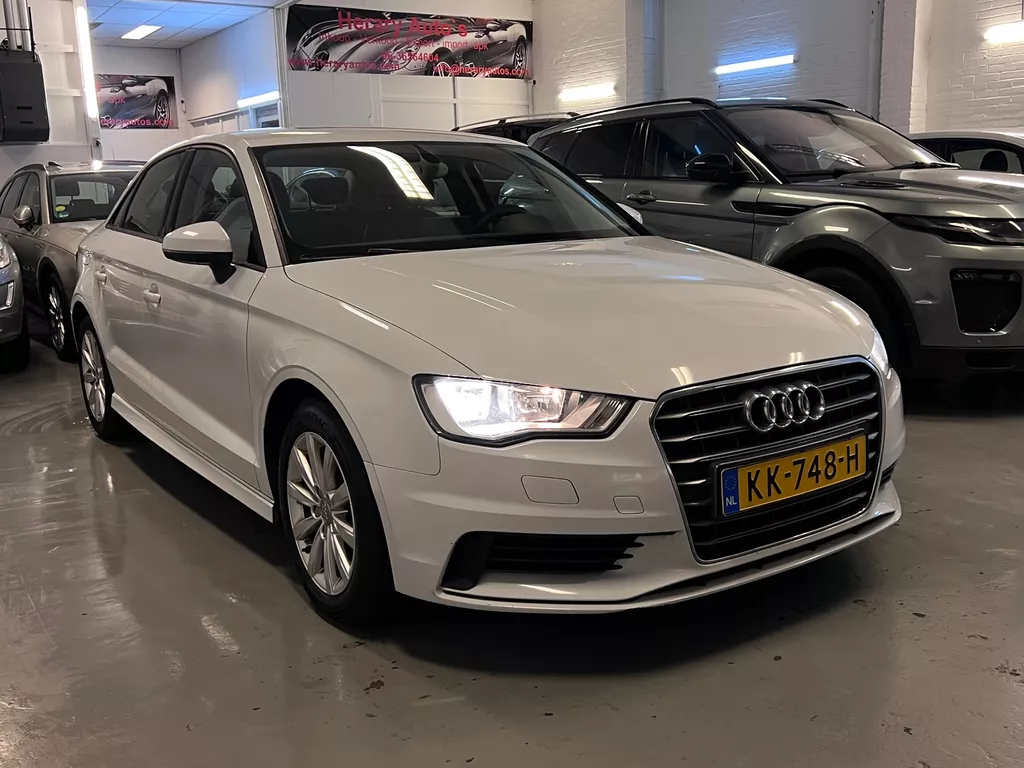 Audi A3 Limousine 1.6 TDI Sedan Navi Clima Bj-15