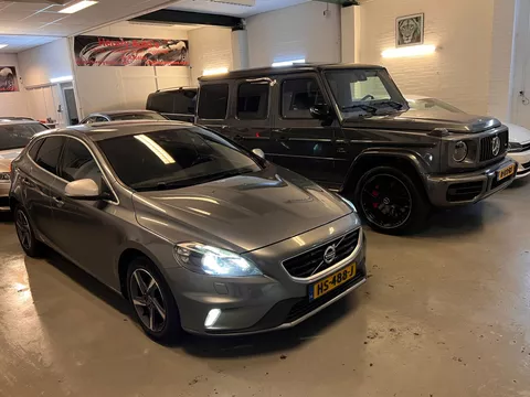 Volvo V40 2.0 D2 R-Design 5-DOORS NAVI BJ-15 EURO-6