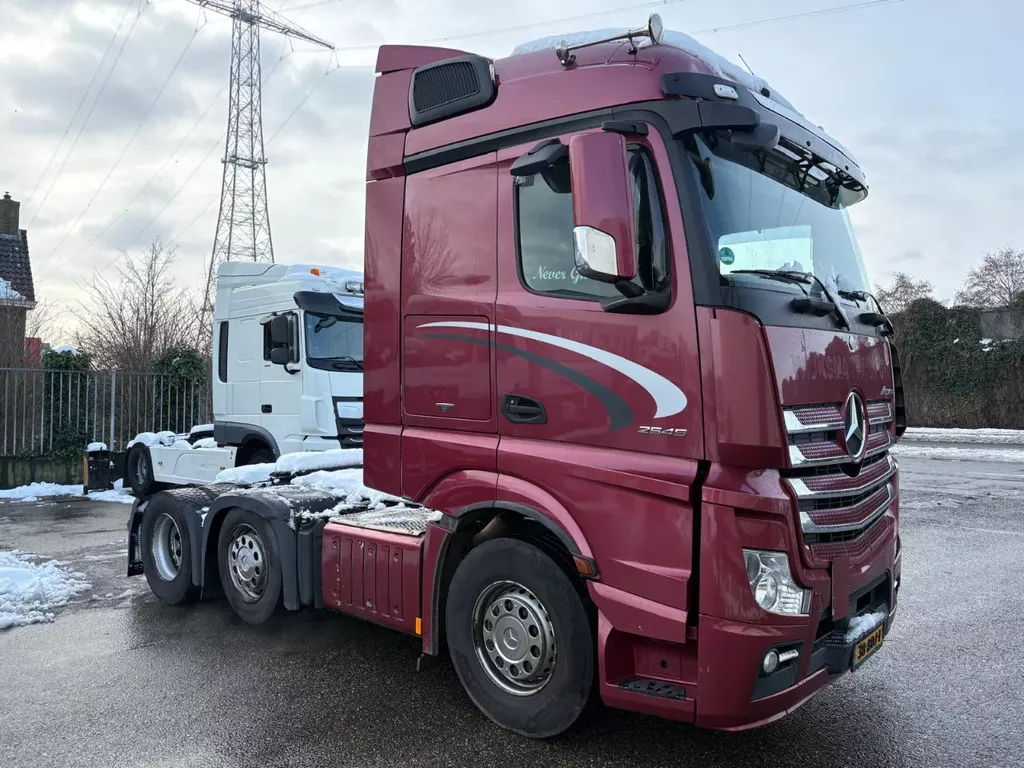 Mercedes-Benz Actros 2445 6 x 2, Kima