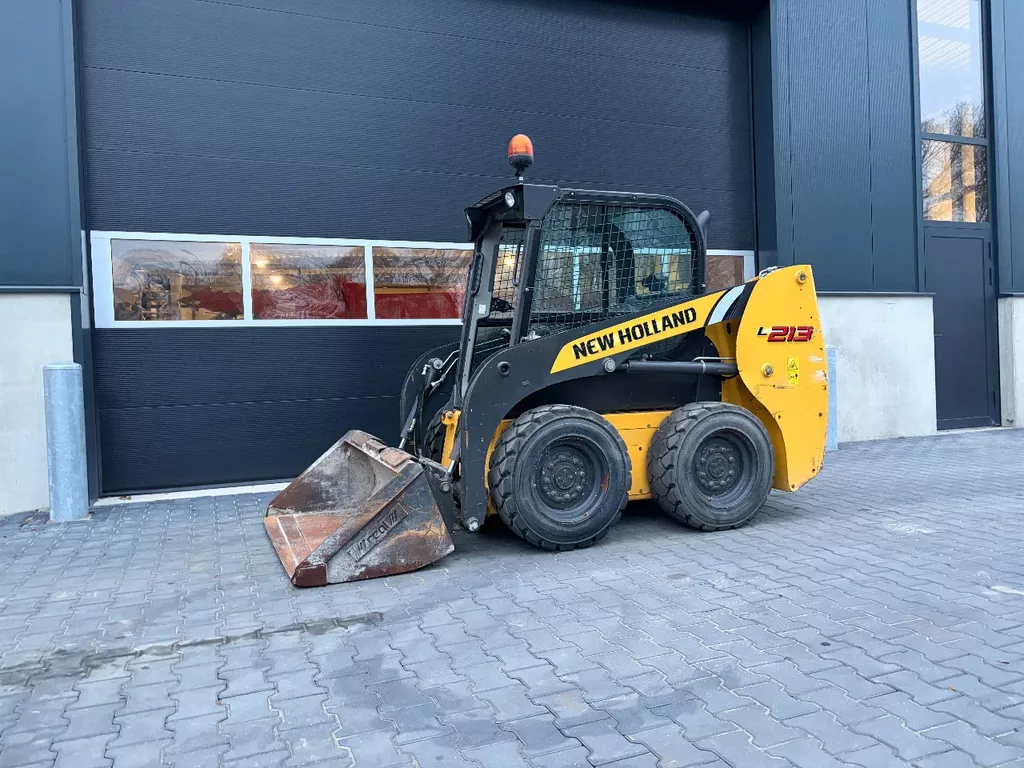 New Holland L213 schranklader