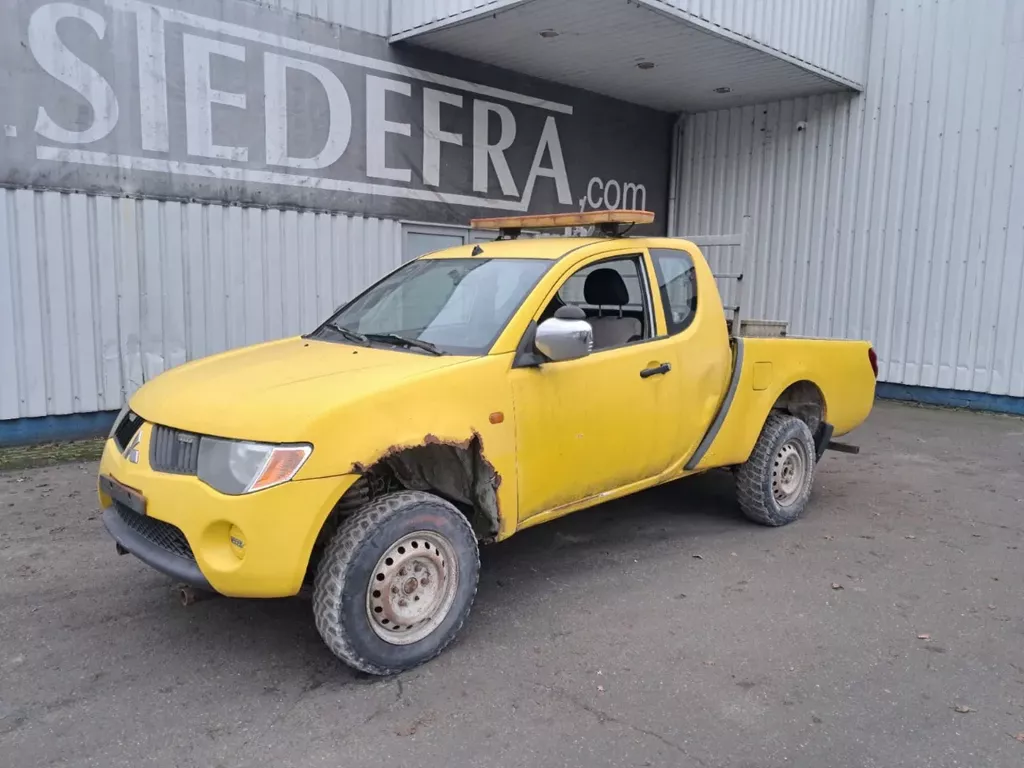 Mitsubishi L200 , 4x4 , 2.5 Di-D , NOT RUNNING !!!, FOR PARTS !!!!
