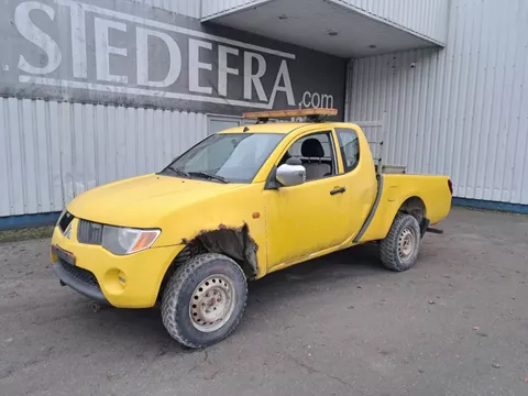 Mitsubishi L200 , 4x4 , 2.5 Di-D , NOT RUNNING !!!, FOR PARTS !!!!