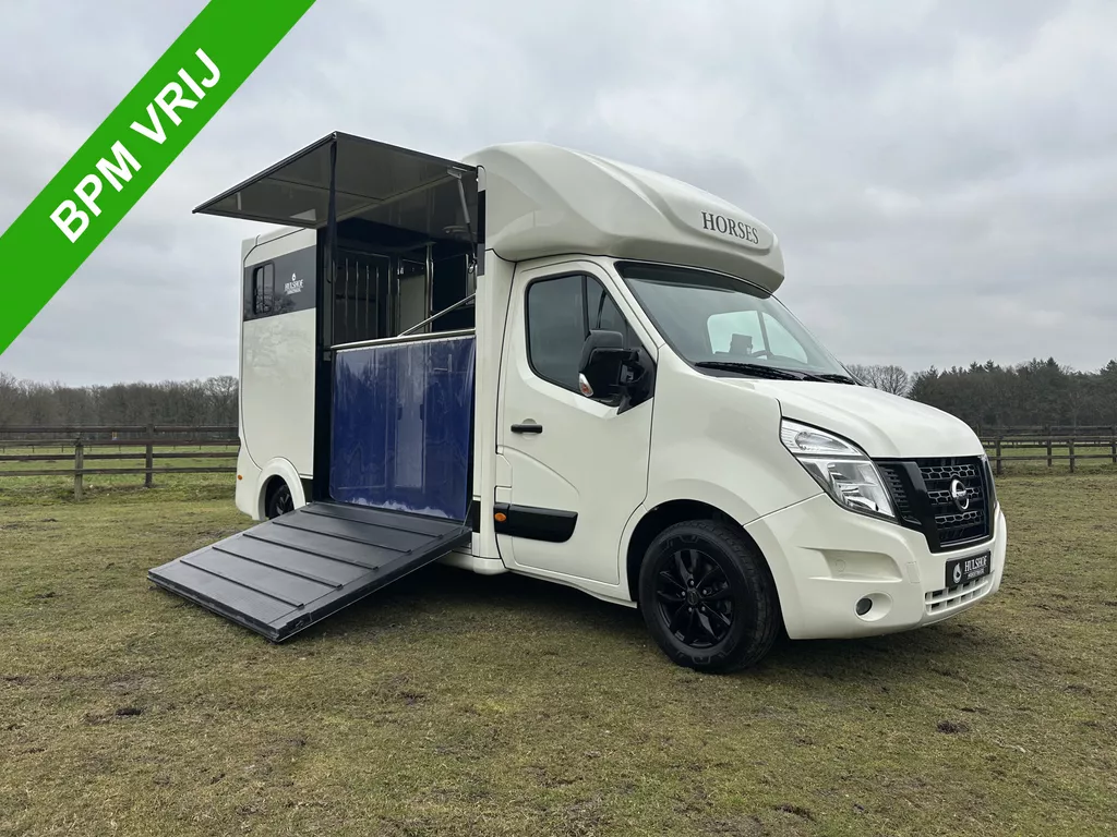 Nissan NV400 2-paards paardenvrachtwagen B-rijbewijs NIEUW &amp; BPM VRIJ!
