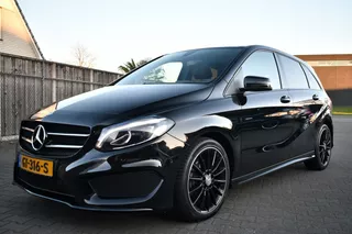 Mercedes-Benz B-Klasse 180 AMG AUT Night Edition Pano|Camera|Trekhaak