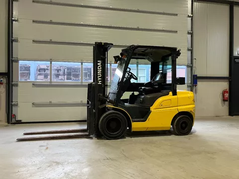 Hyundai 30D-9E diesel heftruck