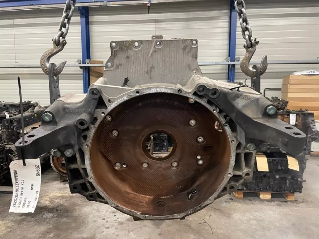 MAN 51.01401-5421 VLIEGWIELHUIS D2676 LF