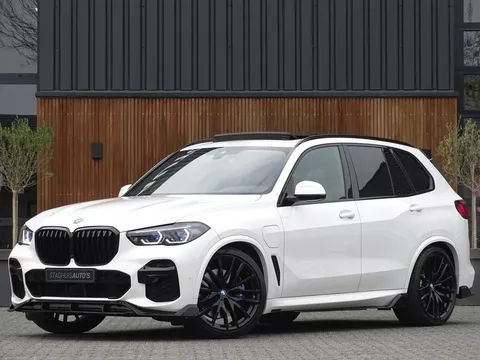 BMW X5 45e 394PK X-drive M-Sport / B&amp;W / Individual / Laser / Trekhaak