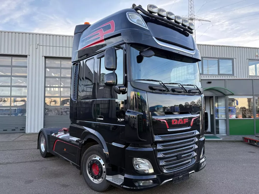 DAF XF480 SCC/Retarder,2x tank/alcoa's/new exhaust system/Skirts/toplights/FULL OPTIONS!!