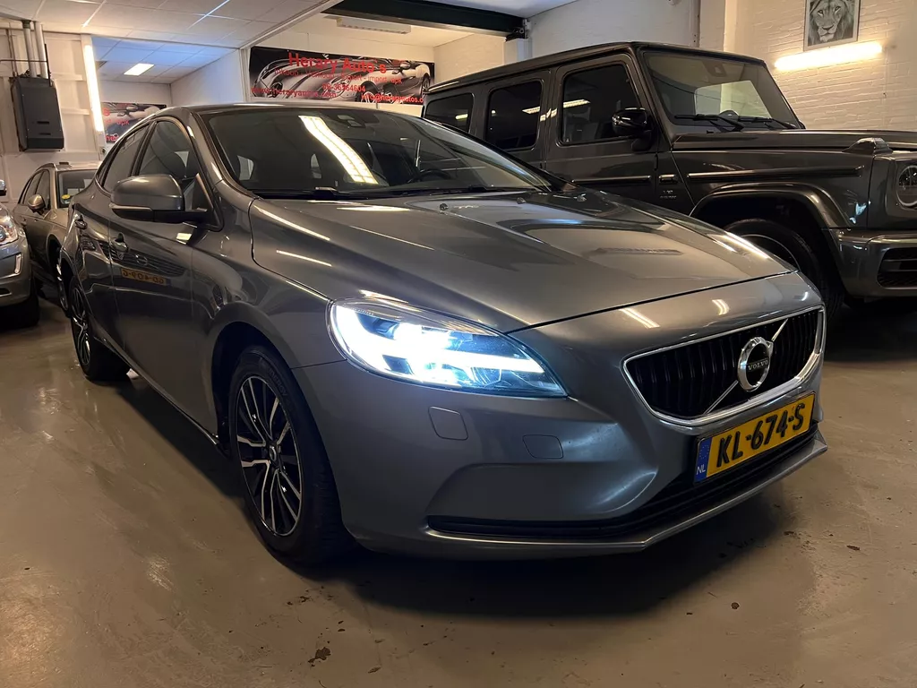 Volvo V40 2.0 D2 Nordic+ 5-DOORS NAVI CLIMA BJ-16 EURO-6