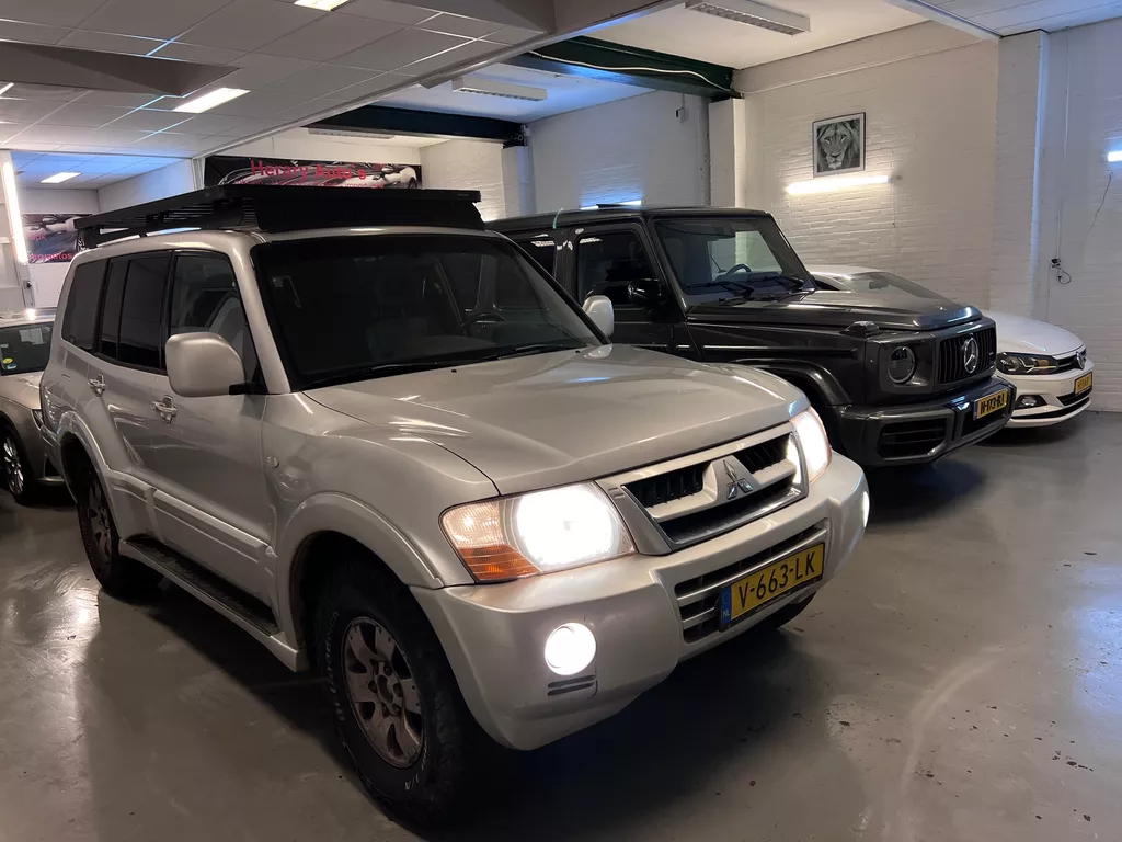 Mitsubishi Pajero 3.2 Di-D Instyle Long Body Panel Van 7-Zits Clima