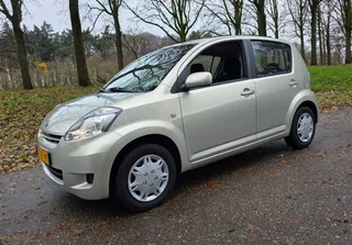 Daihatsu Sirion 2 1.3-16V - Automaat ! 62.171 KM ! NL Auto !