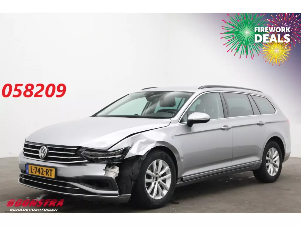 Volkswagen Passat Variant 1.5 TSI DSG Comfort Business LED ACC Navi Clima PDC AHK