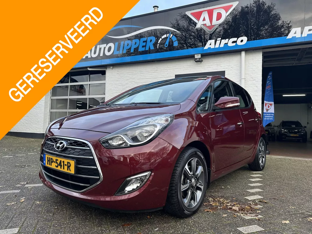 Hyundai ix20 1.6i Premium /Nieuwe apk bij aflevering/Camera/Navigatie/Lm velgen/All season banden/Panorama raam/Automaat/Dealer onderhouden/Leder