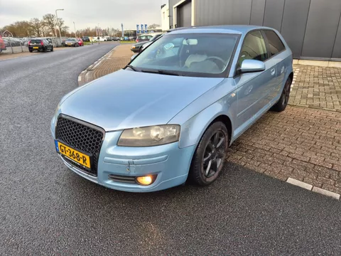 Audi A3 1.6 Attraction Business Edition Clima Navi Groot scherm