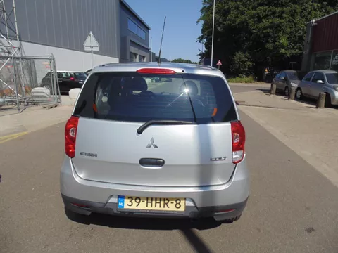 Mitsubishi Colt 1.3 Inform met airco 148000 km